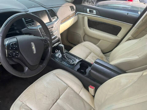2015 Lincoln MKS