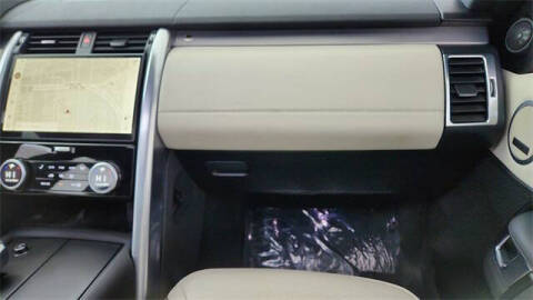 2024 Land Rover Discovery P300 Dynamic SE