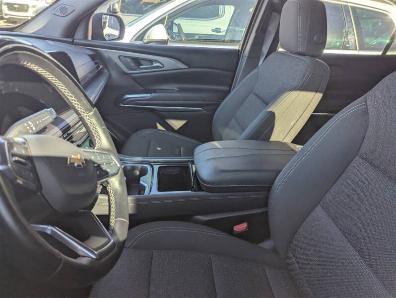 2024 Chevrolet Traverse LT