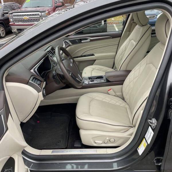 2017 Ford Fusion Platinum