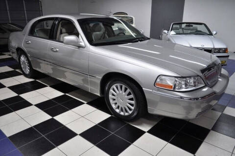2005 Lincoln Town Car for sale at Podium Auto Sales Inc in Pompano Beach FL