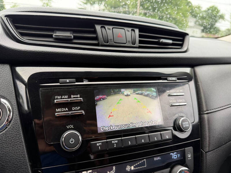2017 Nissan Rogue SV