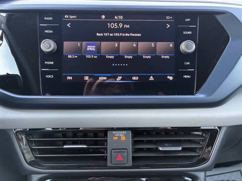 2023 Volkswagen Taos SE 4Motion