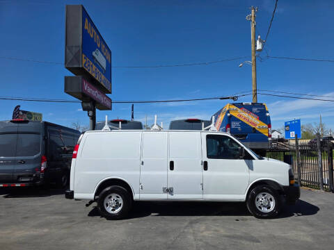 2020 Chevrolet Express 2500