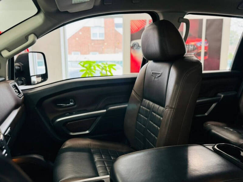 2016 Nissan Titan XD Platinum Reserve