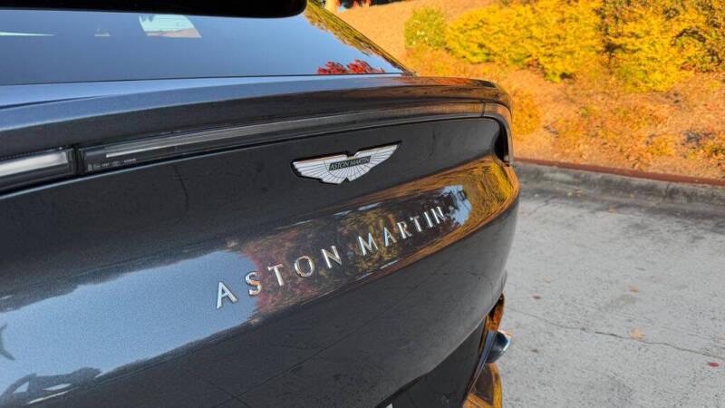 2022 Aston Martin DBX