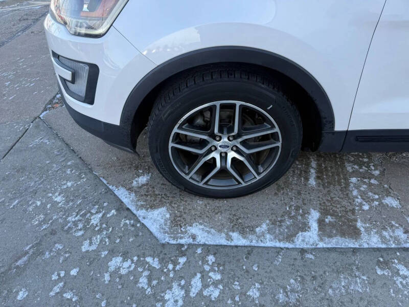 2017 Ford Explorer Sport