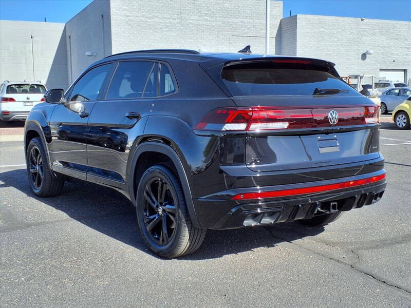 2026 Volkswagen Atlas Cross Sport SEL R-Line Black 4Motion