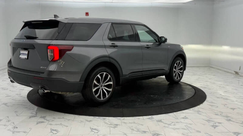 2022 Ford Explorer ST-Line