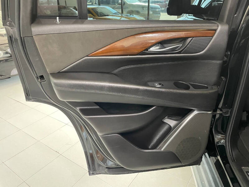 2020 Cadillac Escalade Luxury