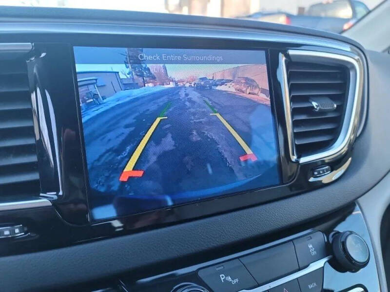 2017 Chrysler Pacifica Touring-L Plus
