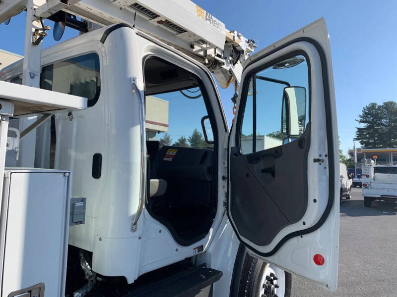 2014 Freightliner M2 106