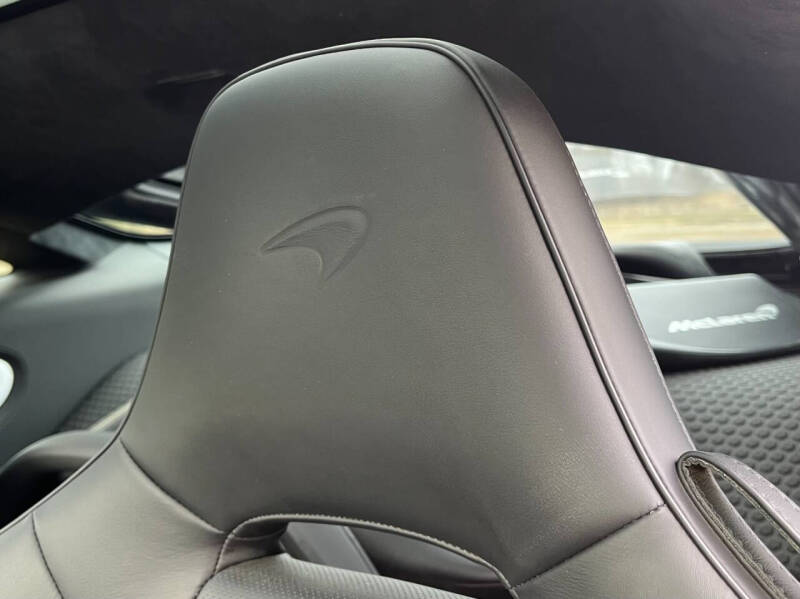 2022 McLaren GT