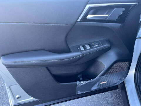 2025 Mitsubishi Outlander PHEV SE