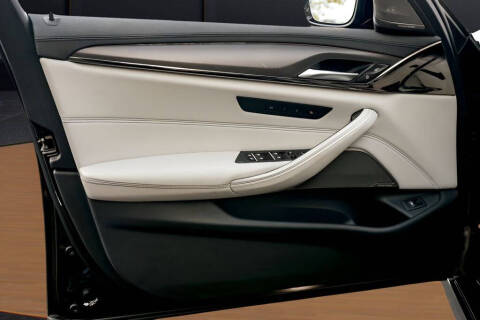 2022 BMW M5