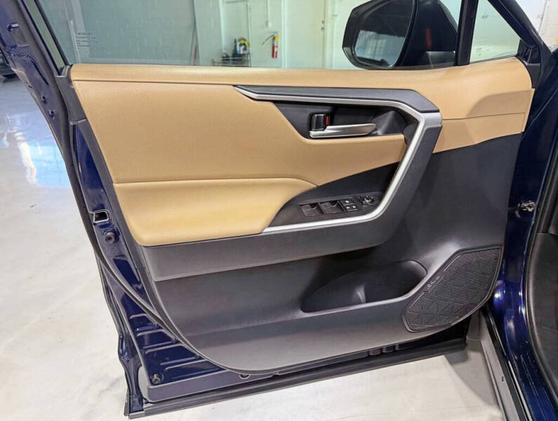 2019 Toyota RAV4 XLE