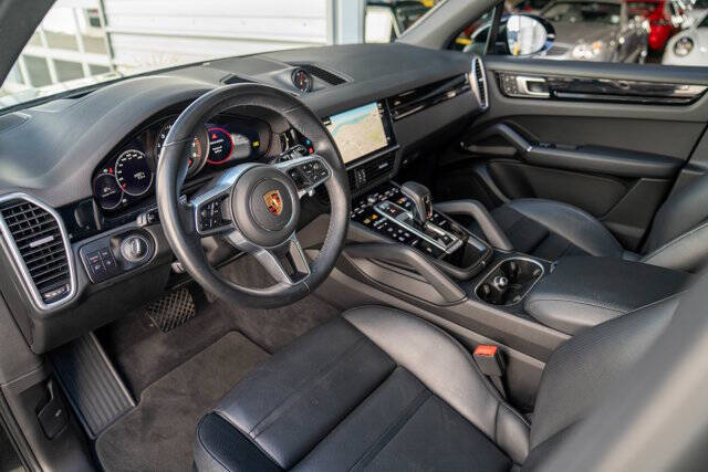 2022 Porsche Cayenne 9
