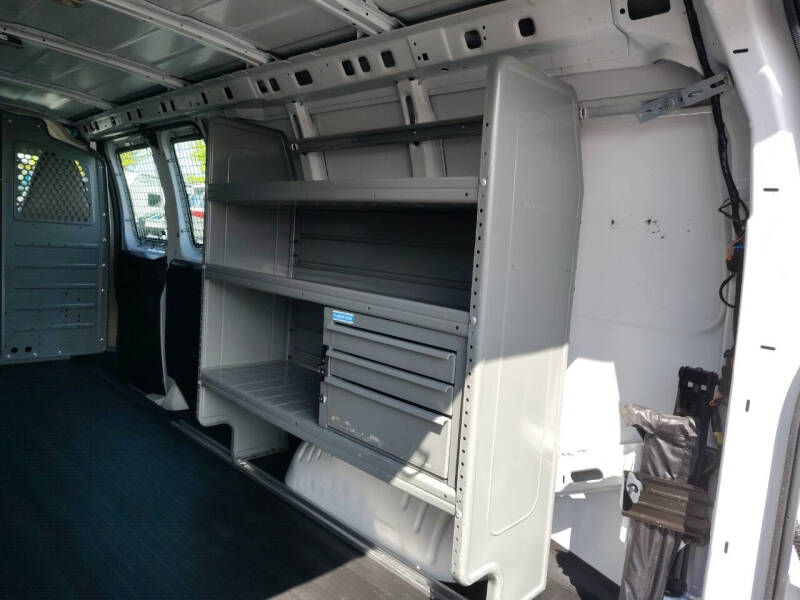2023 GMC Savana 2500