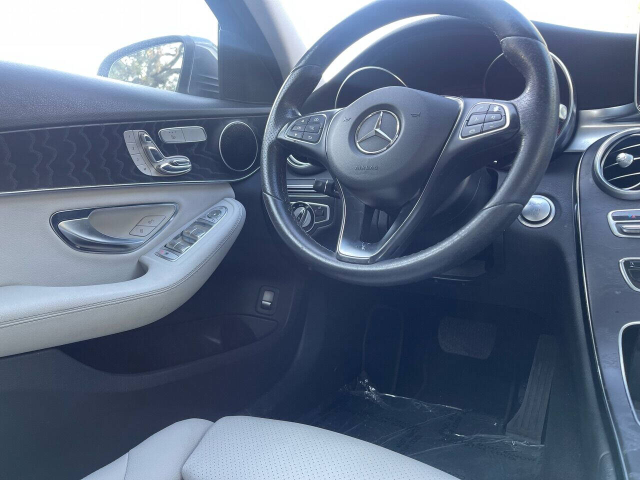 2017 Mercedes-Benz C-Class  - $16,325
