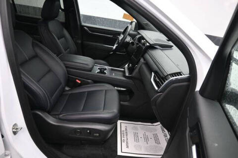 2024 GMC Acadia Elevation