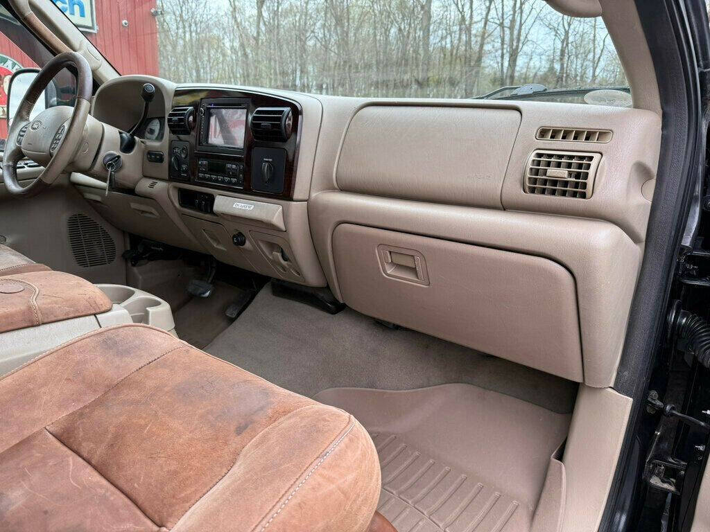 2005 Ford F-350 Super Duty 57