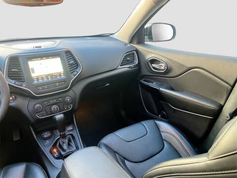 2023 Jeep Cherokee Altitude Lux