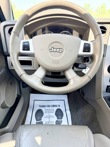 2008 Jeep Commander Sport