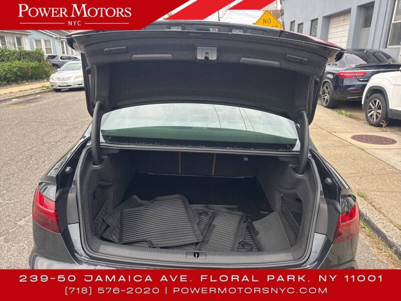 2023 Audi A4 quattro Premium 40 TFSI