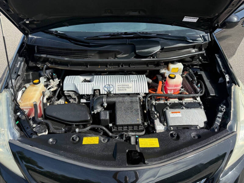 2012 Toyota Prius v Five