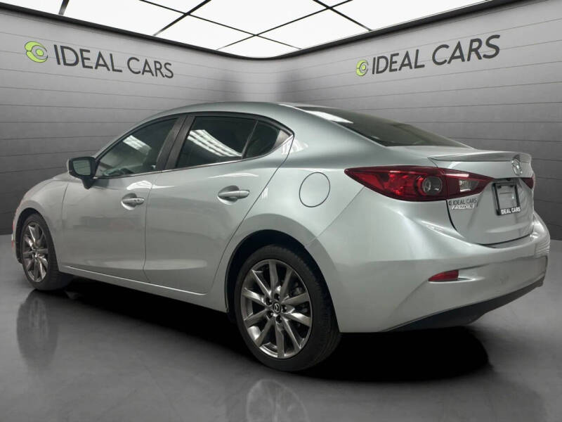 2018 Mazda MAZDA3