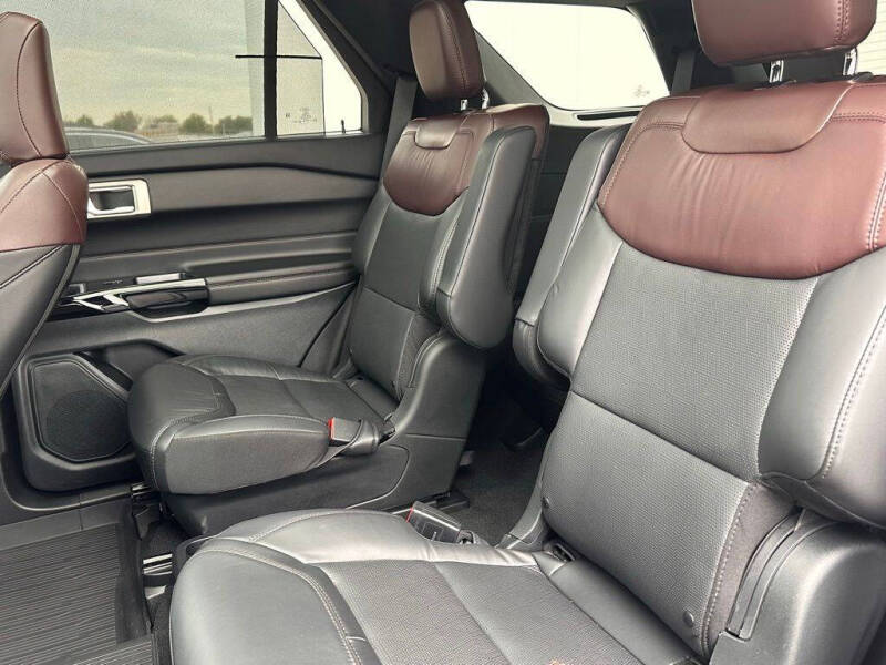 2023 Ford Explorer Platinum