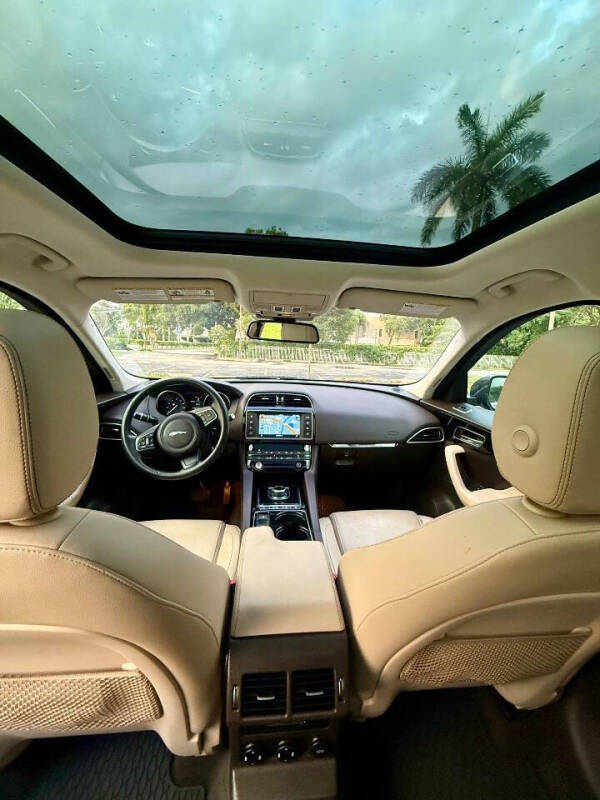 2017 Jaguar F-PACE 20d Prestige