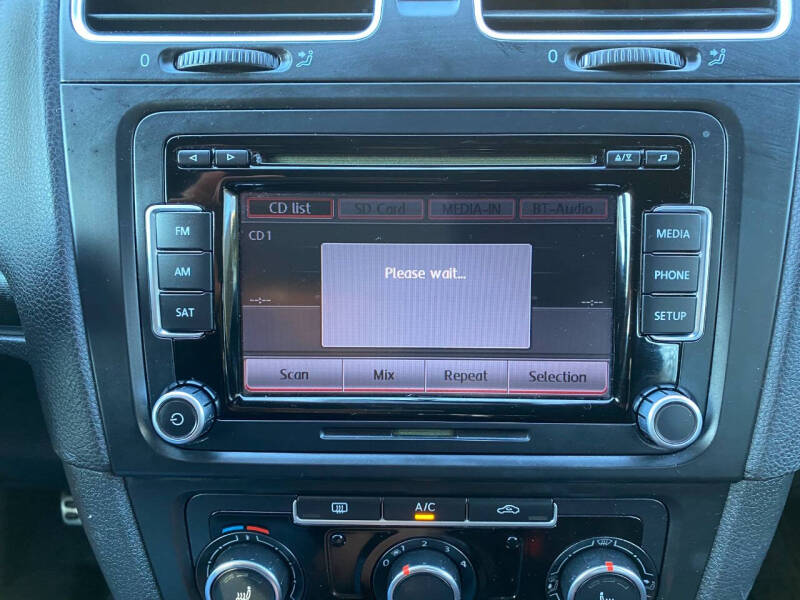 2013 Volkswagen GTI Base PZEV