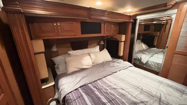 2013 Freightliner XCM Chassis