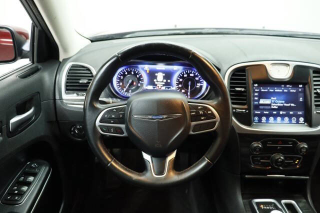 2017 Chrysler 300 Limited