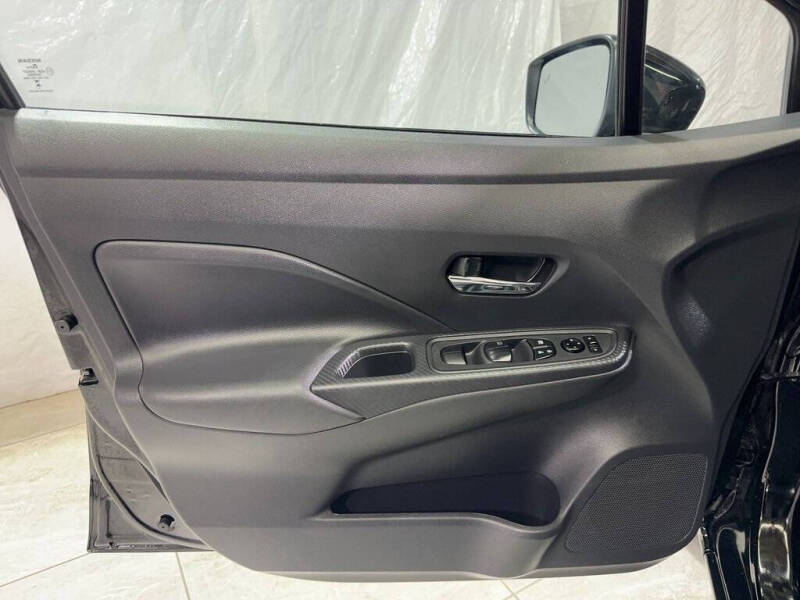 2025 Nissan Versa SV