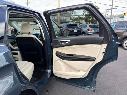 2019 Ford Edge Titanium