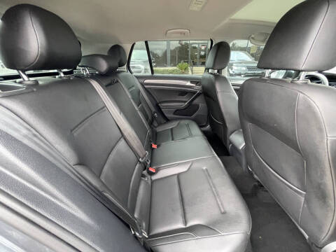 2020 Volkswagen Golf TSI