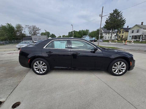 2016 Chrysler 300