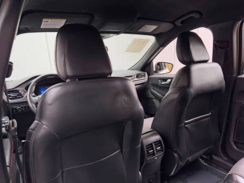 2024 Ford Escape Hybrid ST-Line Select