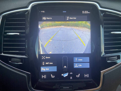 2016 Volvo XC90 T6 Momentum