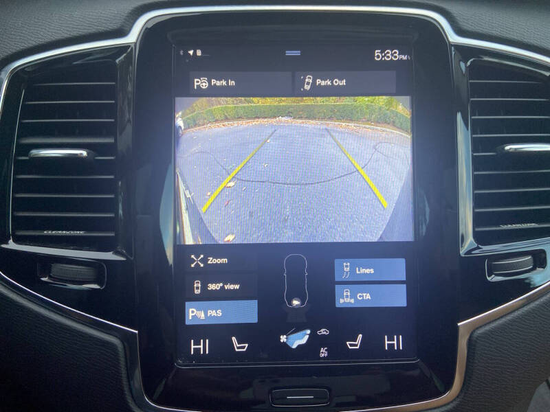 2016 Volvo XC90 T6 Momentum