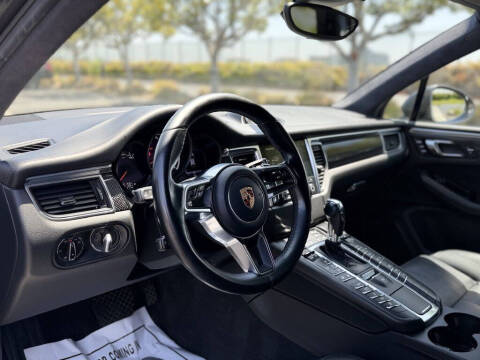 2018 Porsche Macan