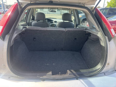 2003 Ford Focus ZX5