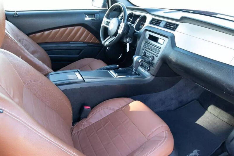 2011 Ford Mustang V6 Premium