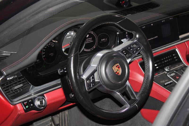 2018 Porsche Panamera