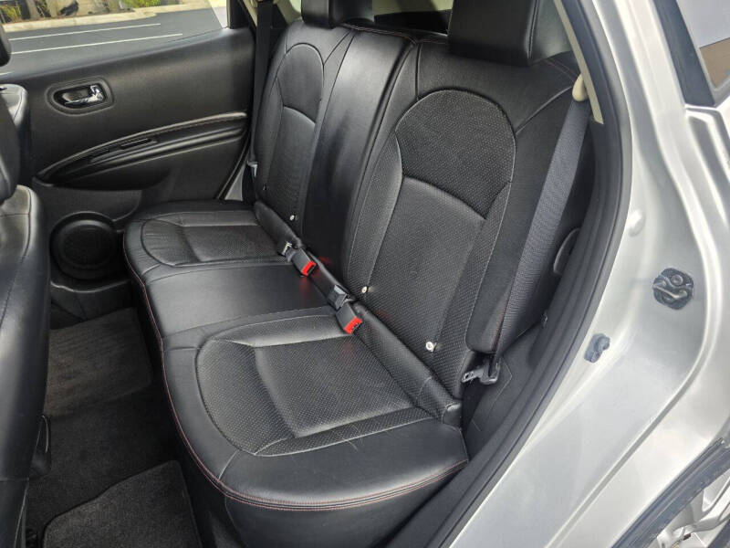 2013 Nissan Rogue SV w/SL Package