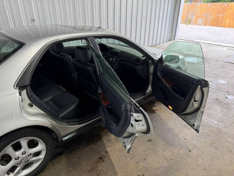 2000 Lexus ES 300
