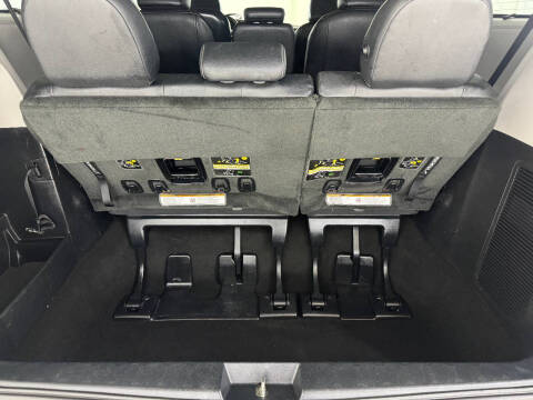 2018 Toyota Sienna SE Premium 8-Passenger