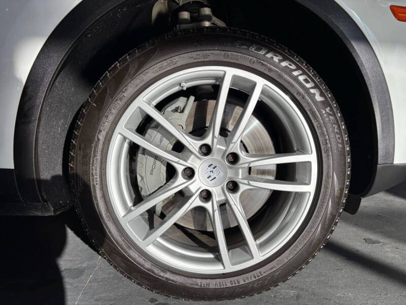 2019 Porsche Cayenne S